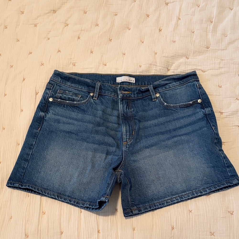 LOFT The Roll Denim Shorts Size 10